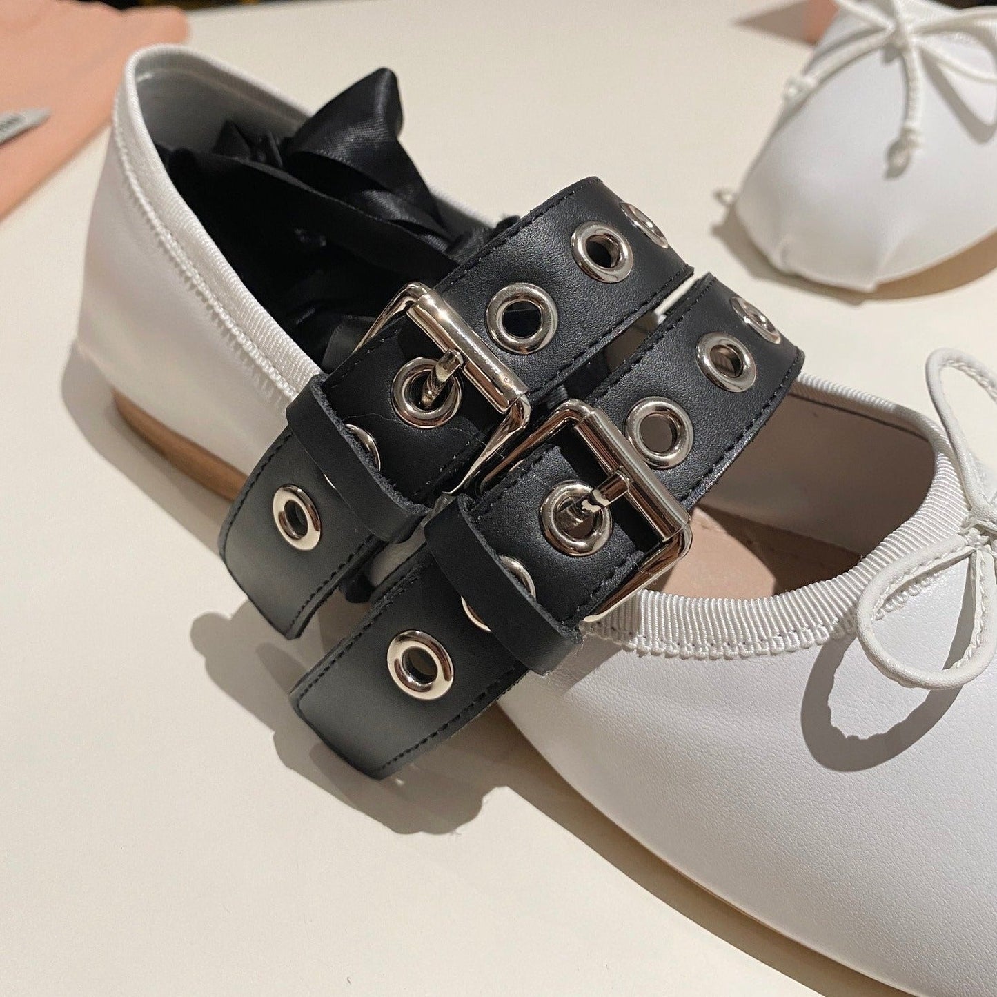 BALLET FLAT SHOES WHITE LAMBSKIN WITH UNIQUE BLACK STRAPS - 35