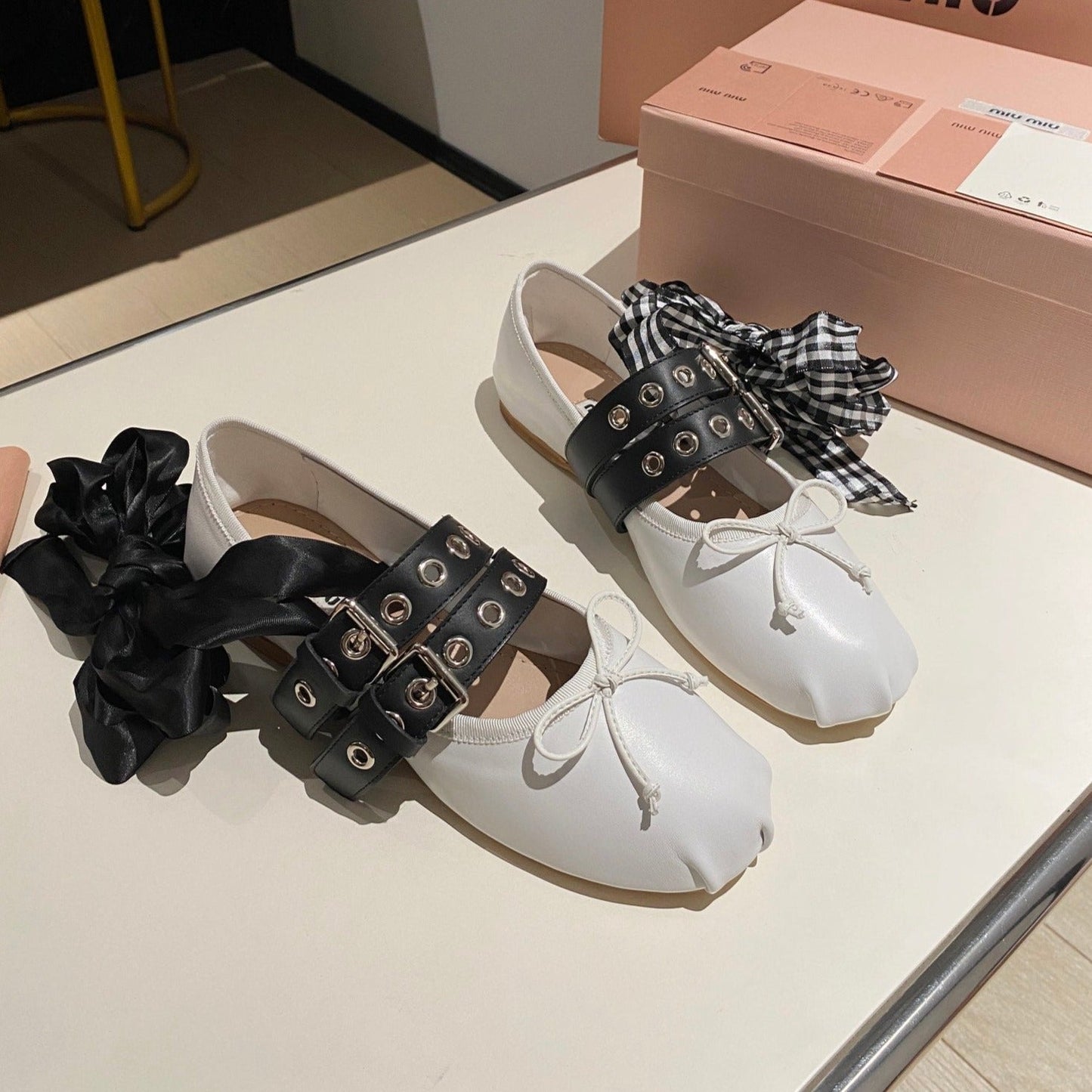 BALLET FLAT SHOES WHITE LAMBSKIN WITH UNIQUE BLACK STRAPS - 35