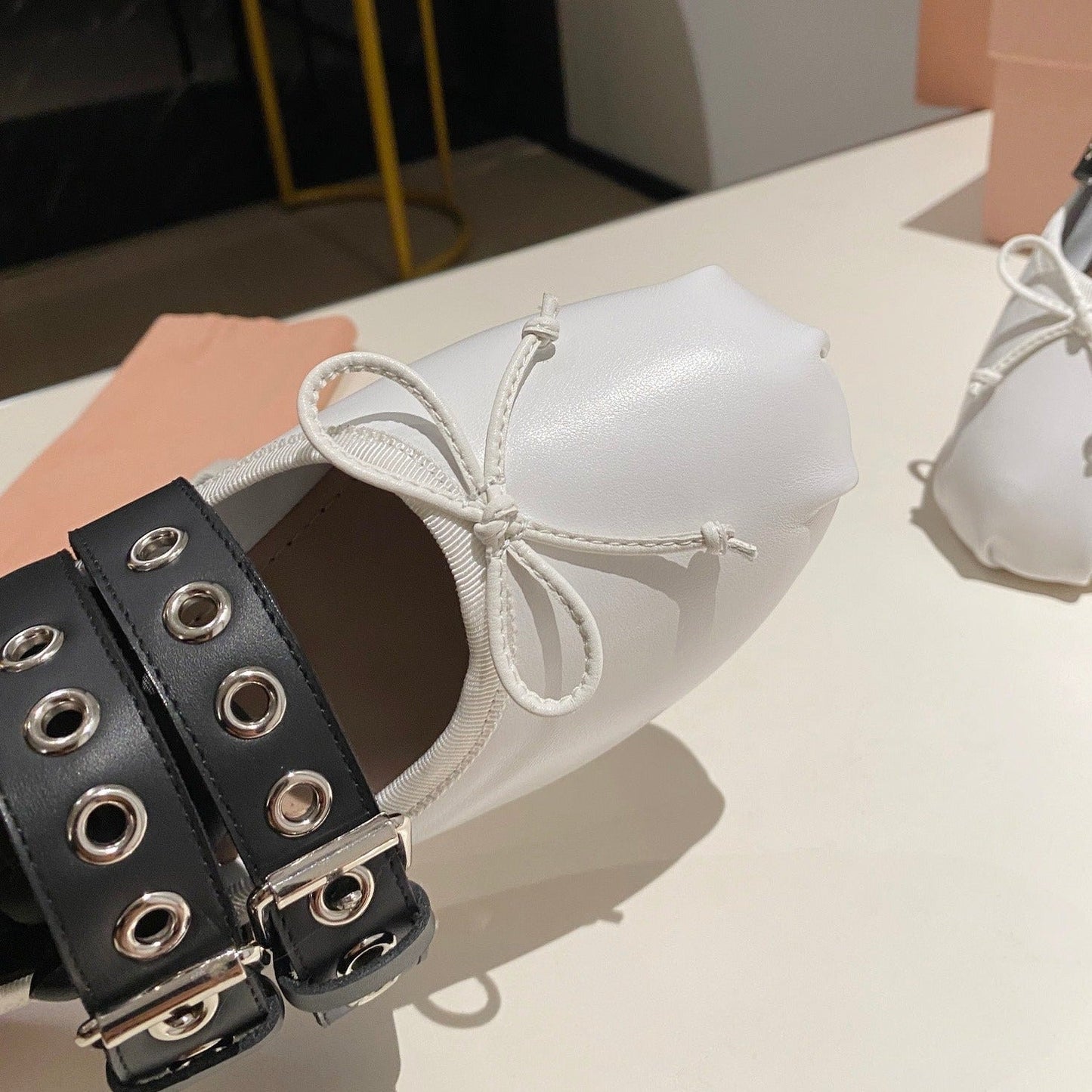 BALLET FLAT SHOES WHITE LAMBSKIN WITH UNIQUE BLACK STRAPS - 35