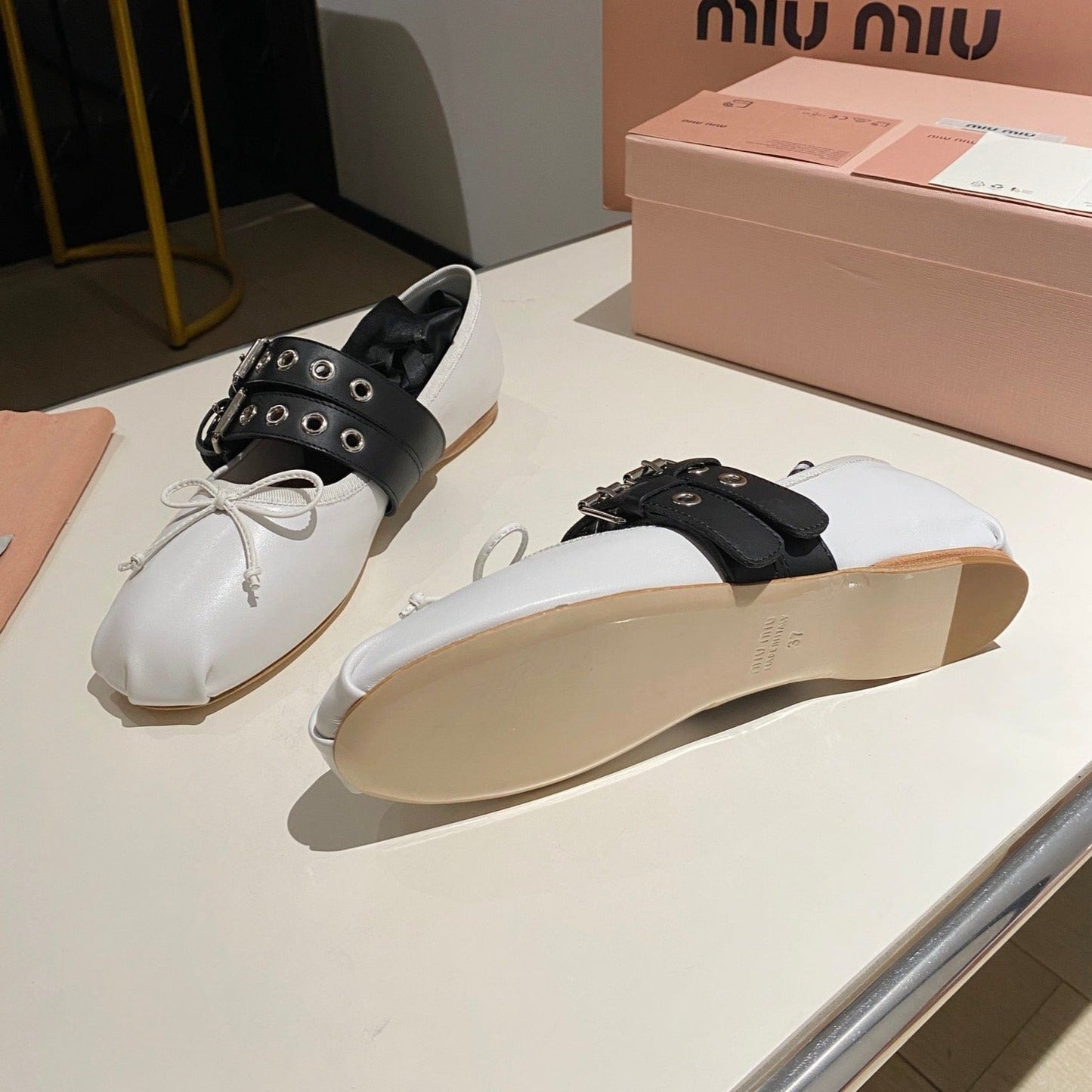 BALLET FLAT SHOES WHITE LAMBSKIN WITH UNIQUE BLACK STRAPS - 35