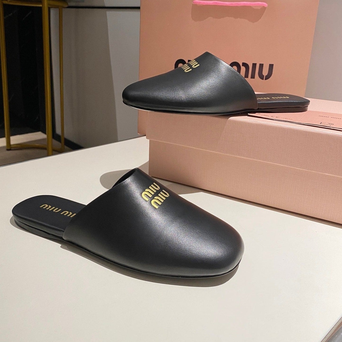 MULES SLIPPERS RETRO BLACK COWHIDE - 34