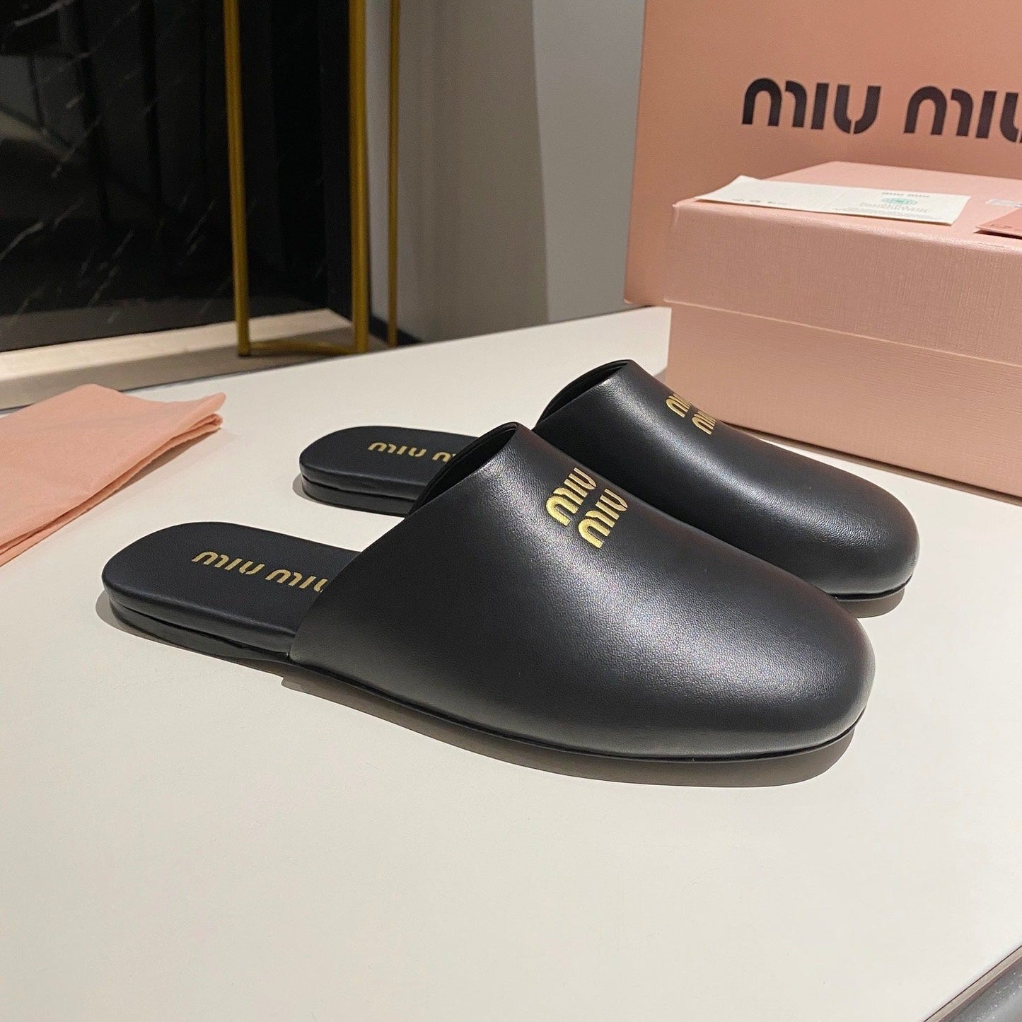 MULES SLIPPERS RETRO BLACK COWHIDE - 34