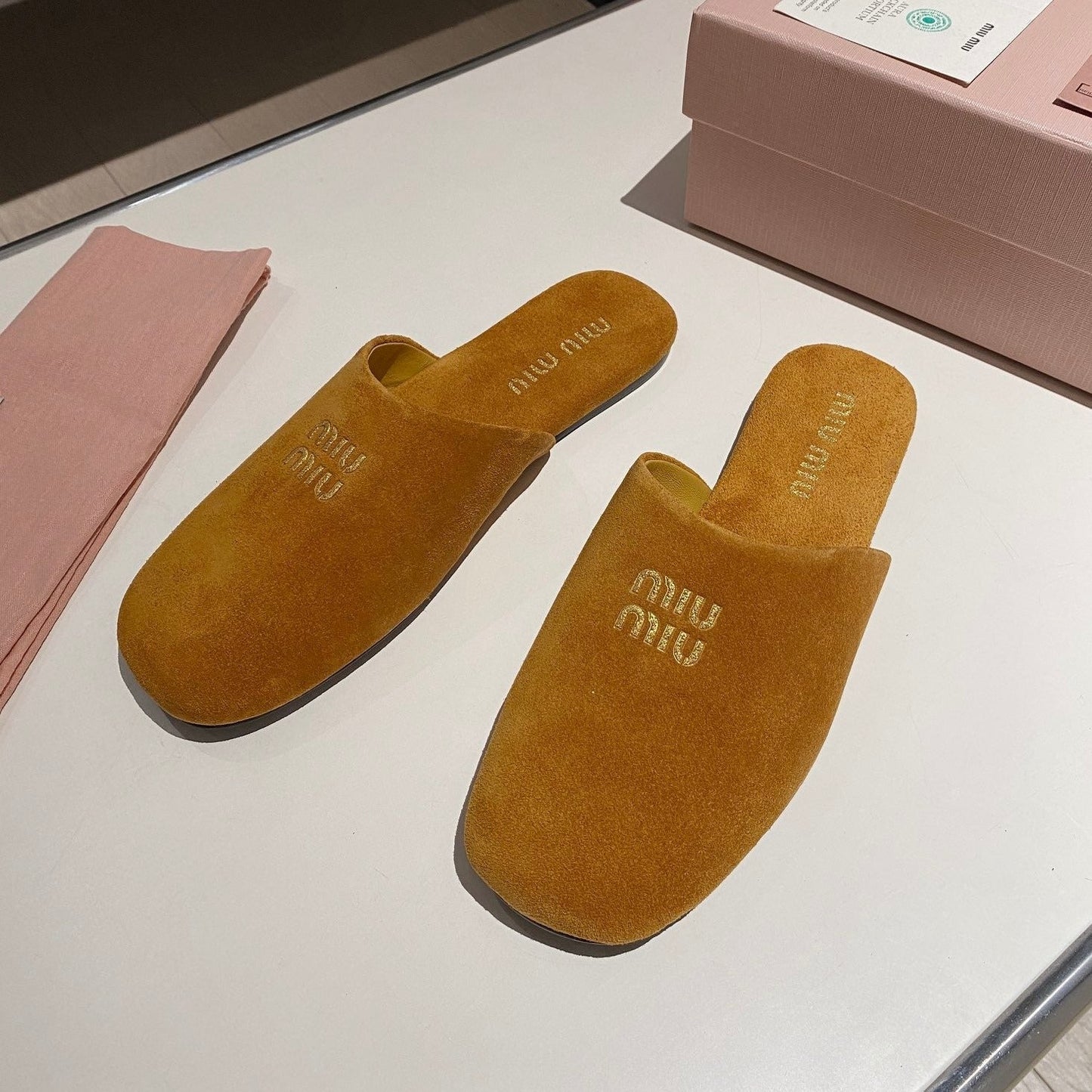 MULES SLIPPERS RETRO AMBER COLOR SUEDE - 34