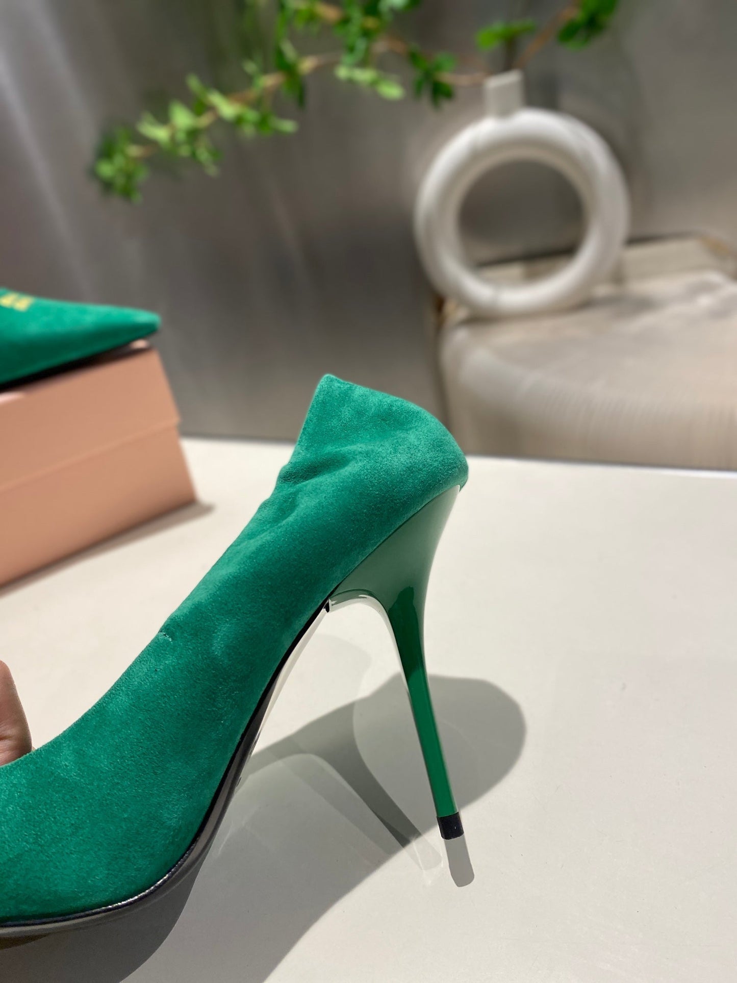 POINTED-TOE HIGH HEEL PUMPS IN GREEN SUEDE - 34