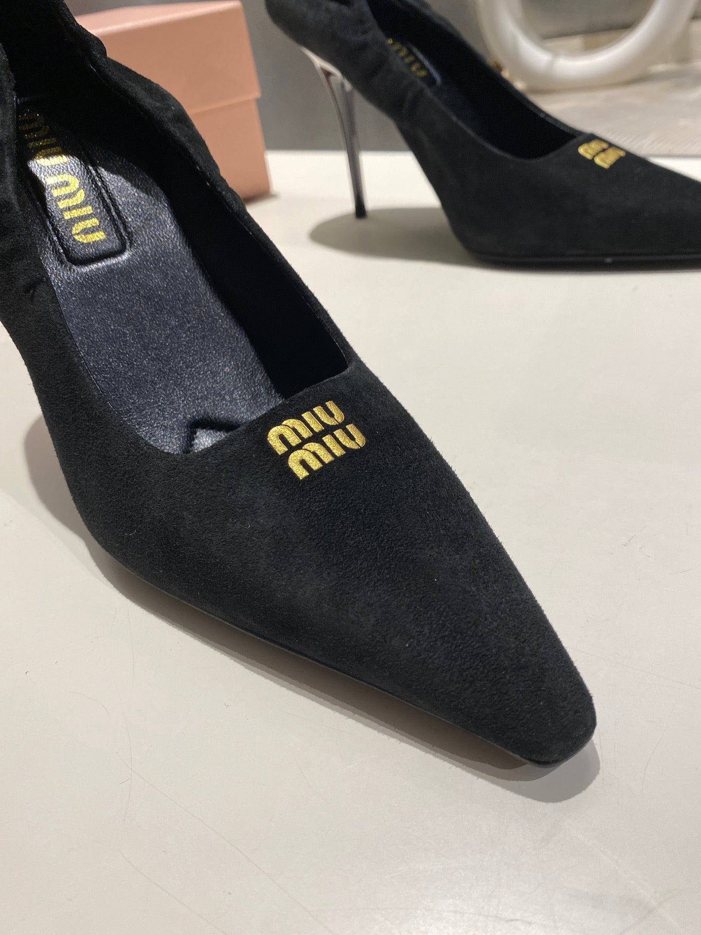POINTED-TOE HIGH HEEL PUMPS IN BLACK SUEDE - 34