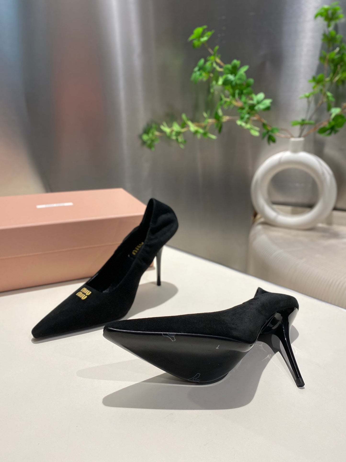 POINTED-TOE HIGH HEEL PUMPS IN BLACK SUEDE - 34