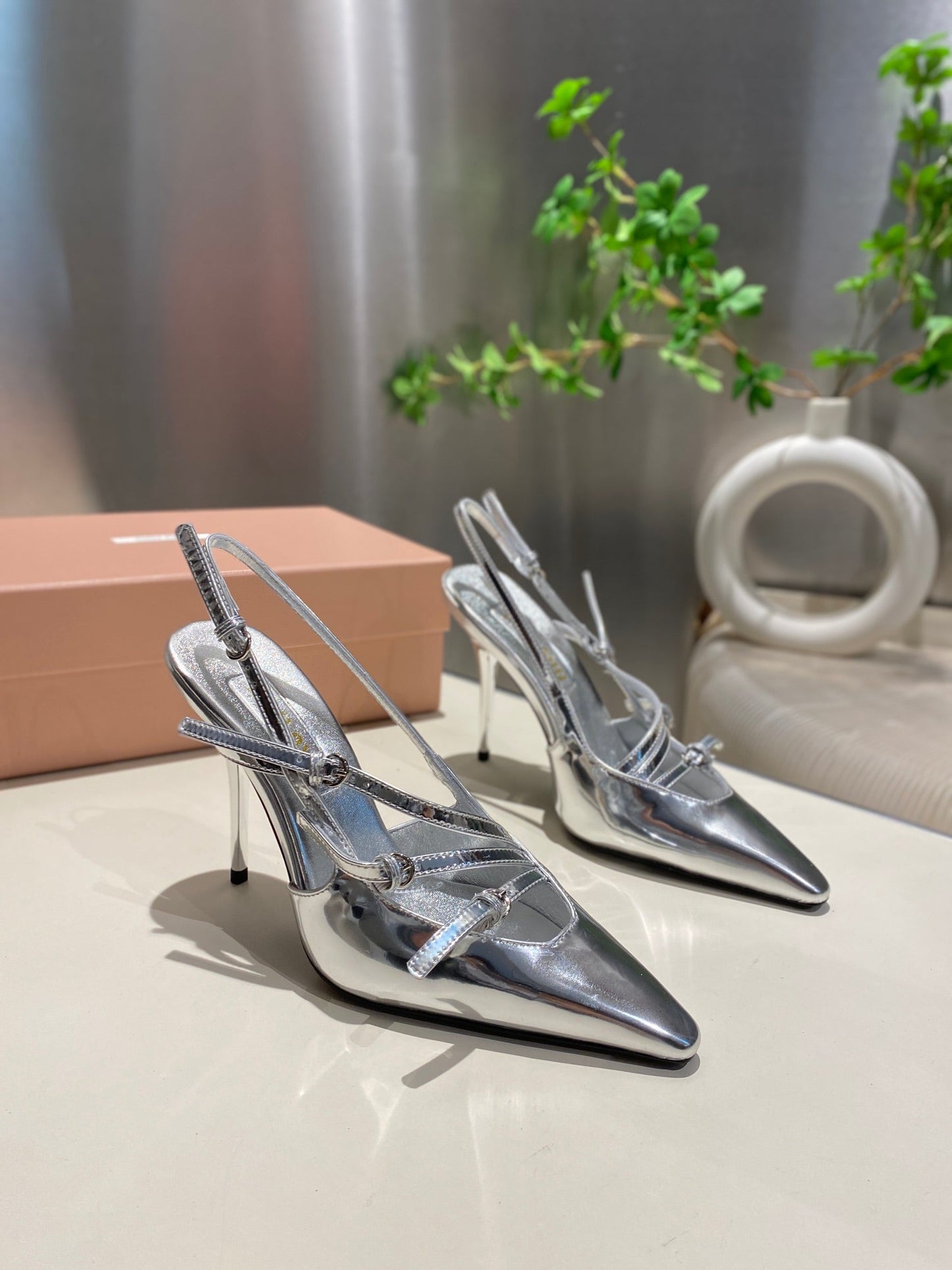CROSS STRAP HIGH HEELED SLINGBACK IN SILVER METALLIC GLOSSY SHEEPSKIN - 34