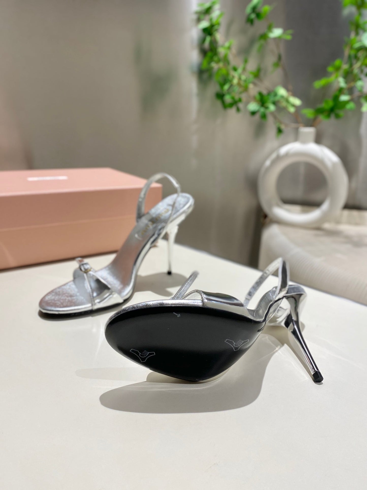 TWO STRAP HIGH HEELED SANDALS IN SILVER METALLIC GLOSSY SHEEPSKIN - 34