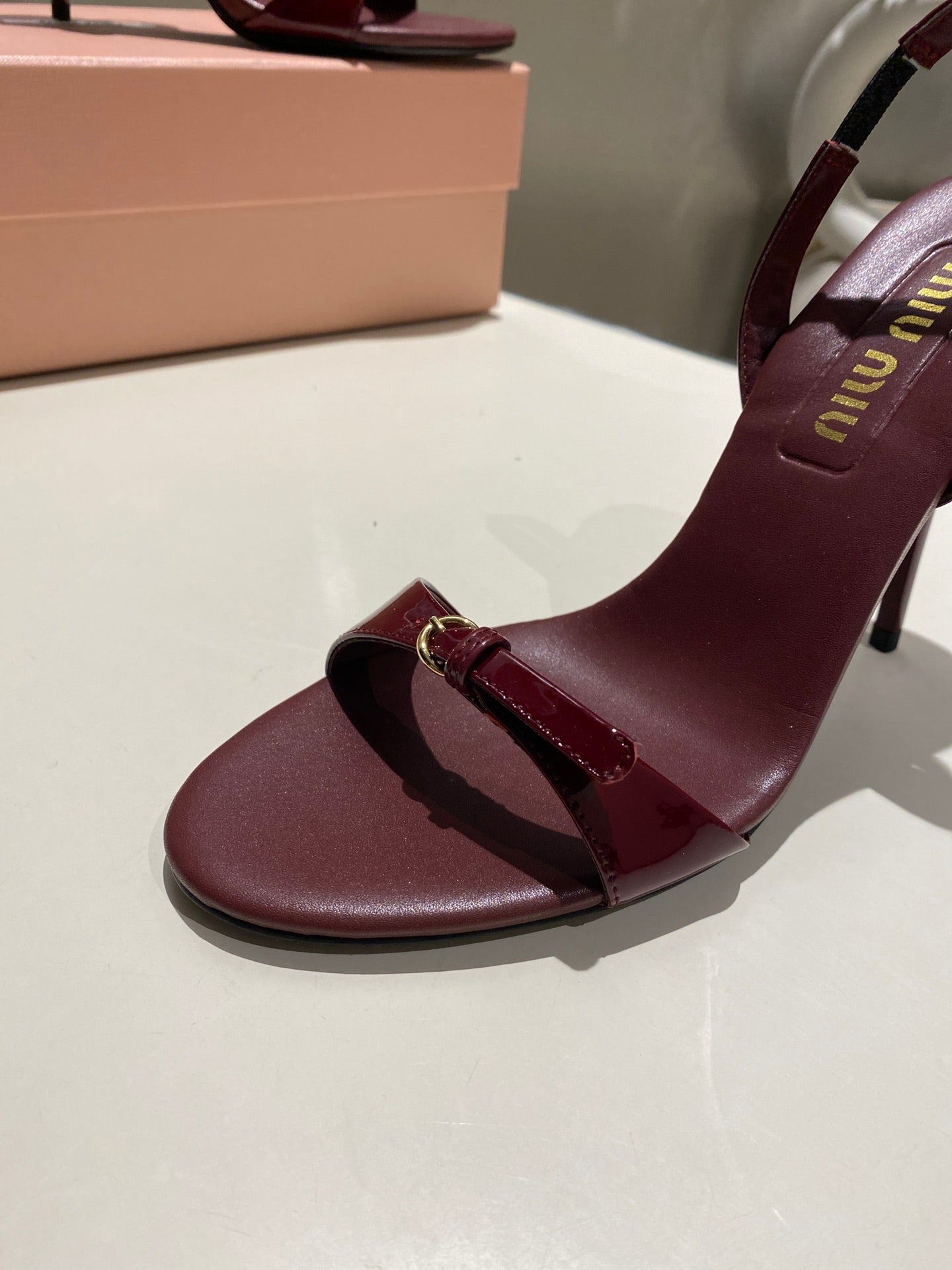 TWO STRAP HIGH HEELED SANDALS IN WINE RED GLOSSY SHEEPSKIN - 34