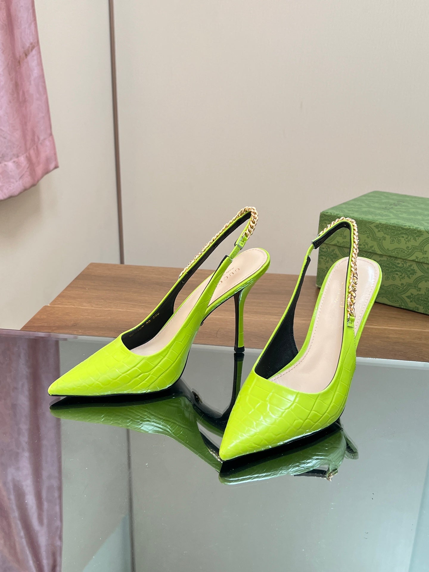 GG SIGNORIA SLINGBACK PUMP CHARTREUSE CALFSKIN - 35
