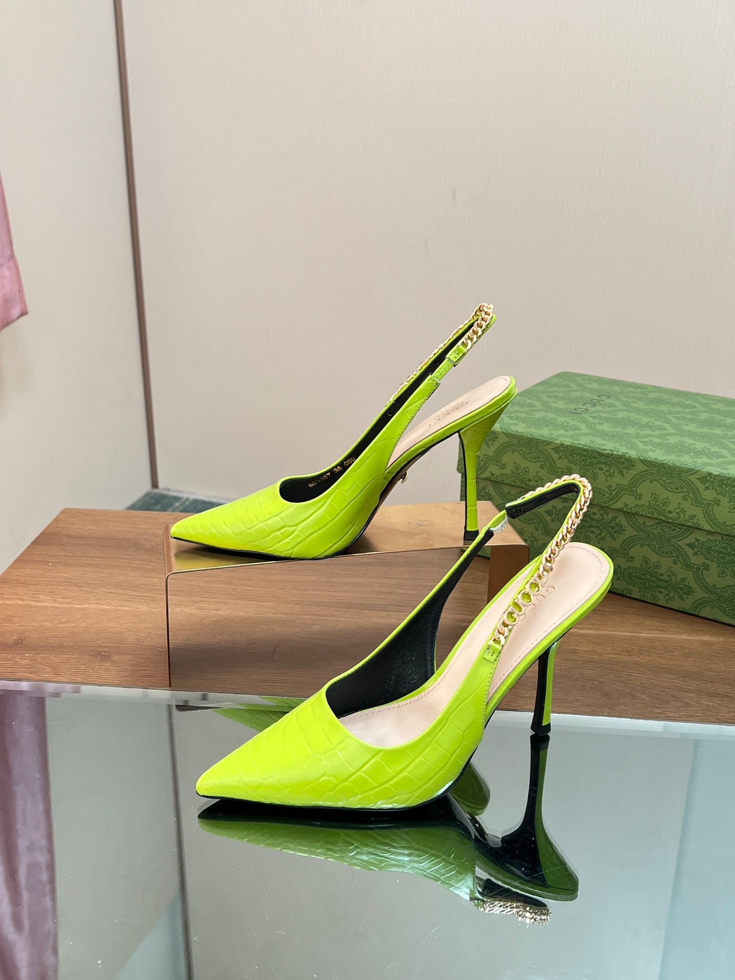 GG SIGNORIA SLINGBACK PUMP CHARTREUSE CALFSKIN - 35