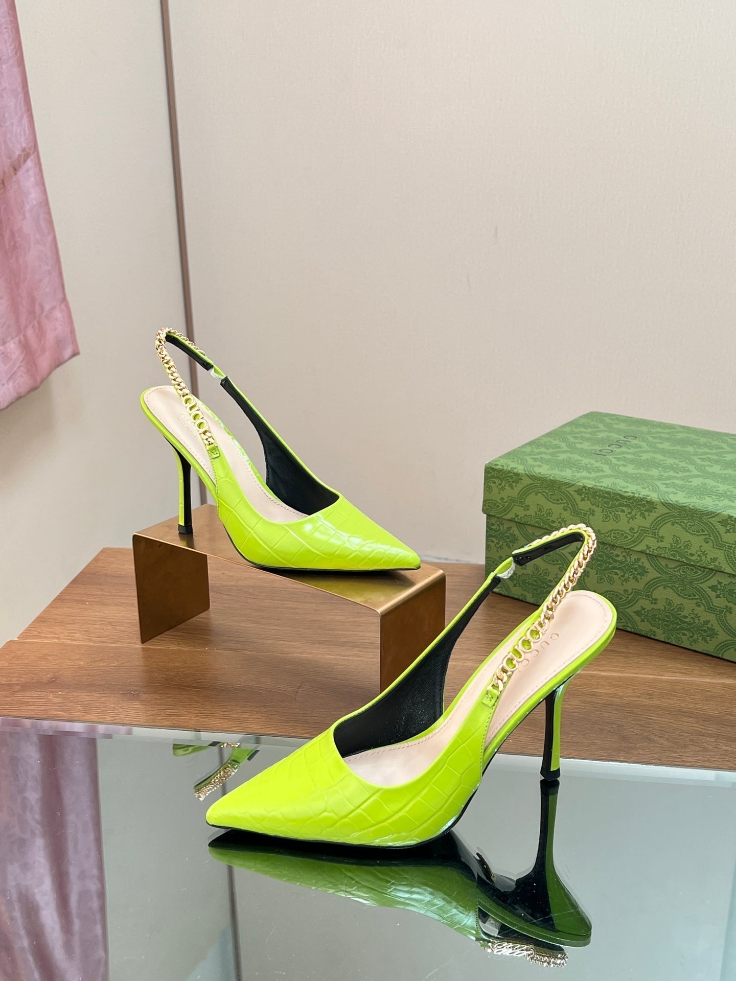 GG SIGNORIA SLINGBACK PUMP CHARTREUSE CALFSKIN - 35