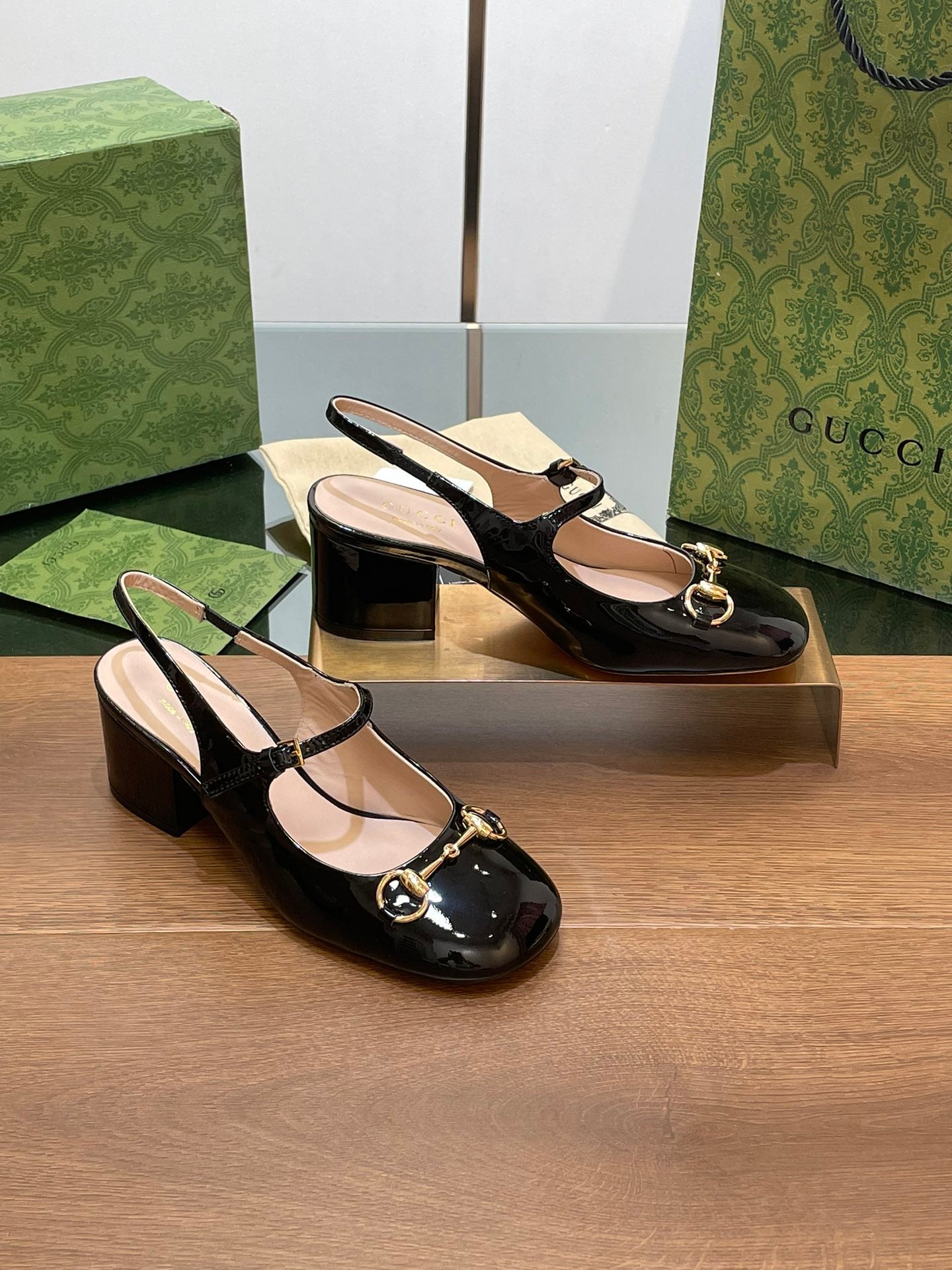 GG HORSEBIT PUMP BLACK GLOSSY LAMBSKIN - 35