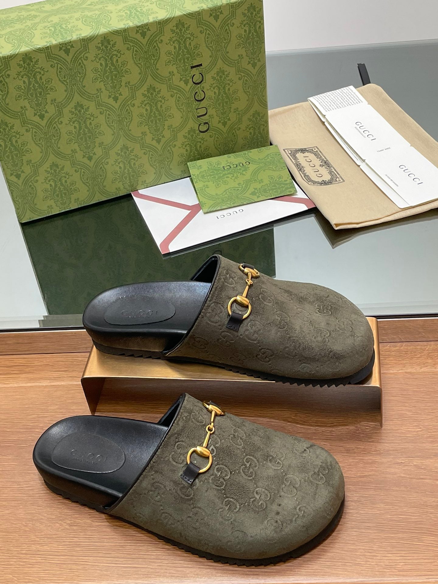 GG HORSEBIT MULE IN KHAKI GREEN EMBOSSED SUEDE AND SHEEPSKIN LINING - 35