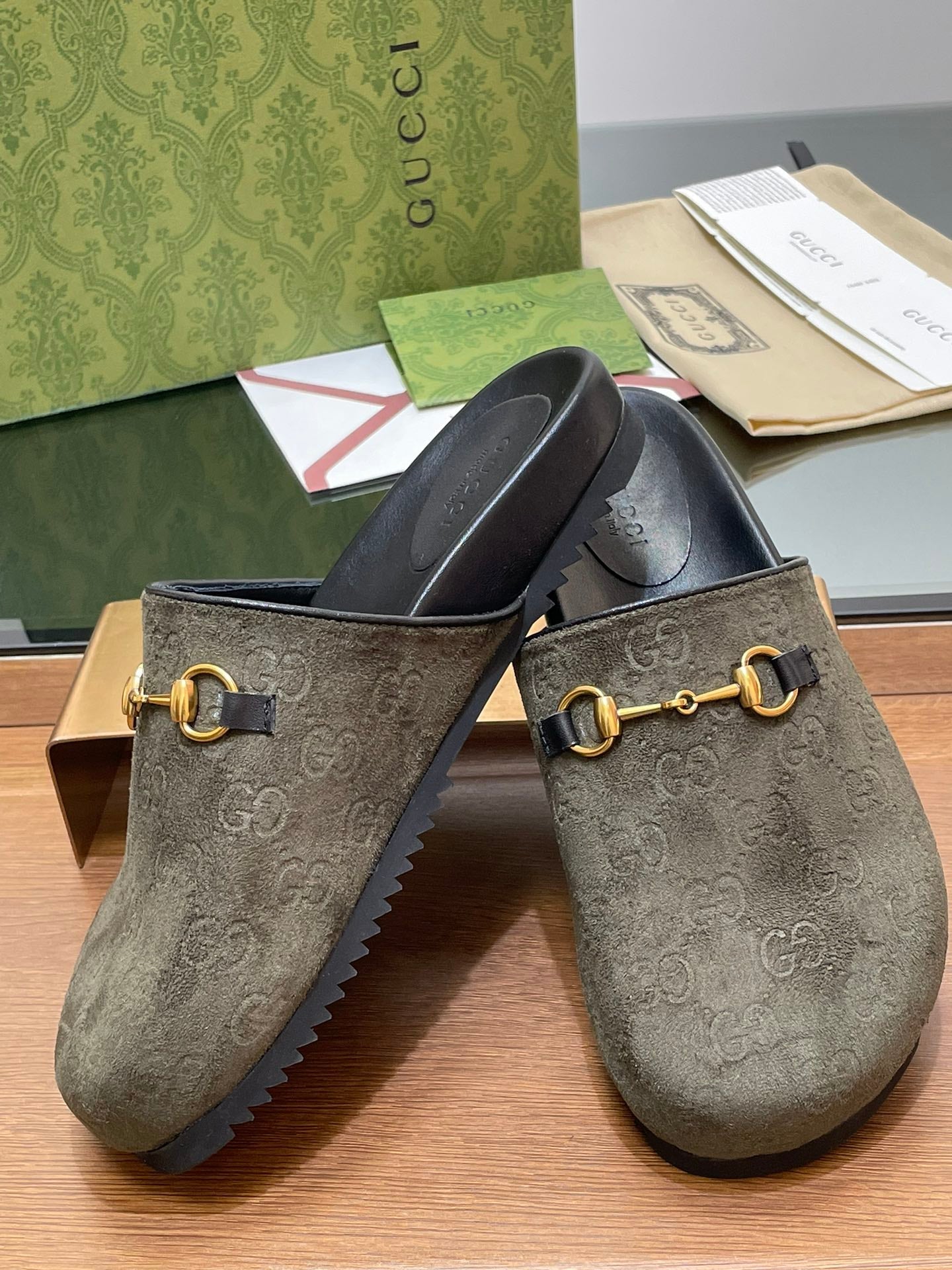 GG HORSEBIT MULE IN KHAKI GREEN EMBOSSED SUEDE AND SHEEPSKIN LINING - 35
