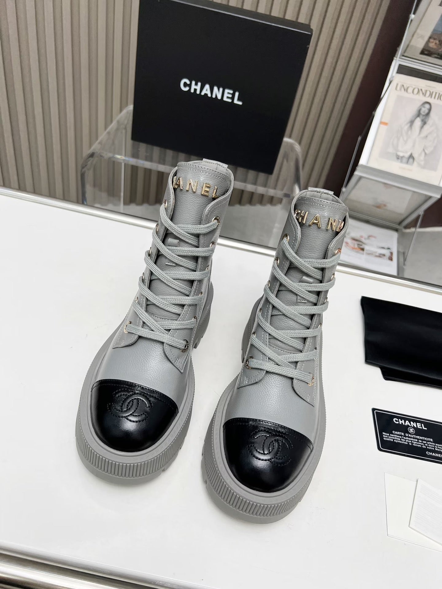 SHORT BOOTS IN SLATE GREY MIX BLACK COWHIDE - 34