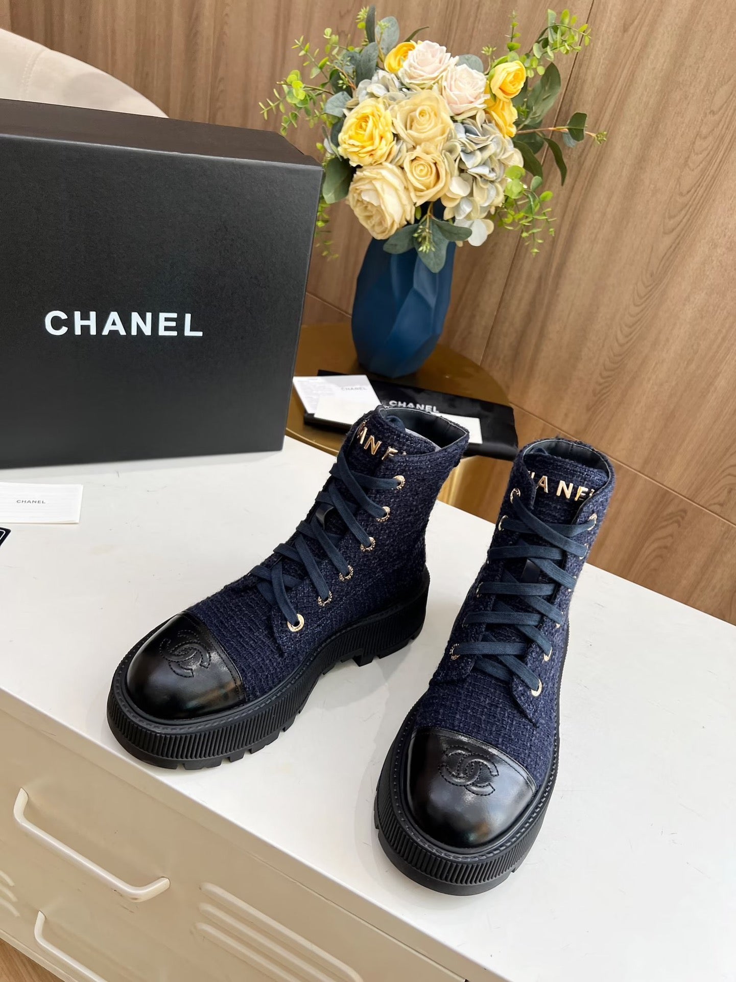 SHORT BOOTS IN DENIM BLUE TWEED AND BLACK CALFSKIN - 34