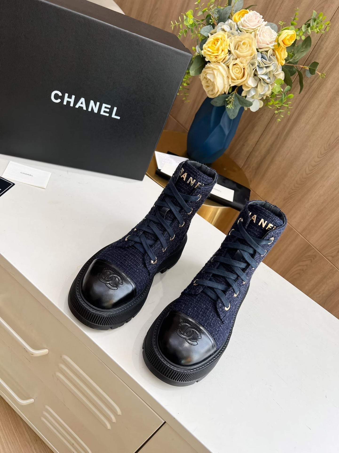 SHORT BOOTS IN DENIM BLUE TWEED AND BLACK CALFSKIN - 34