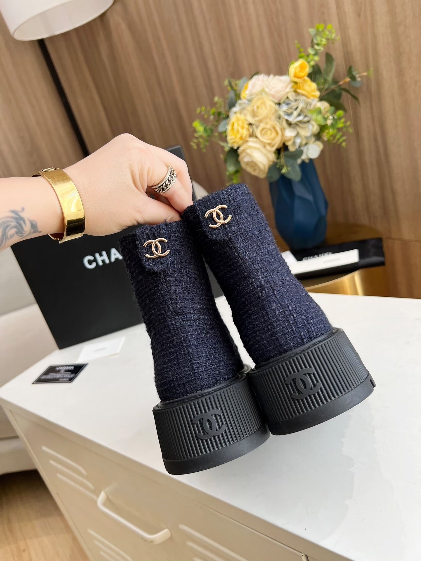 SHORT BOOTS IN DENIM BLUE TWEED AND BLACK CALFSKIN - 34