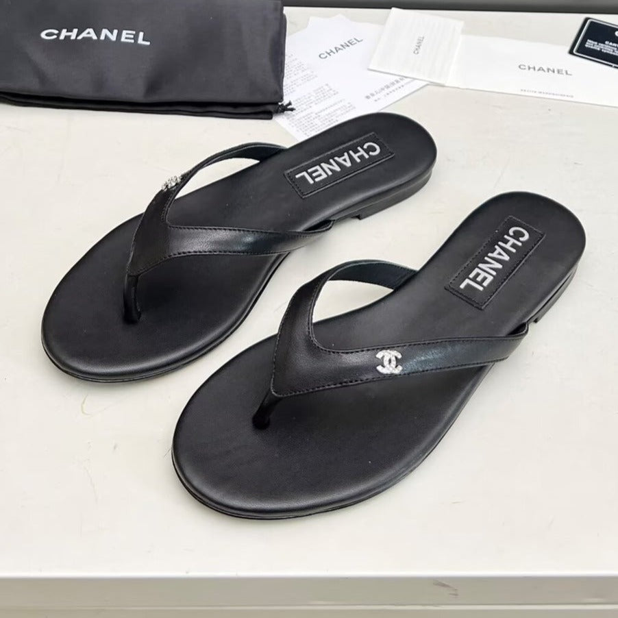 THONG SLIPPERS IN BLACK COWHIDE - 35