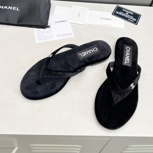 THONG SLIPPERS IN BLACK VELVET - 35