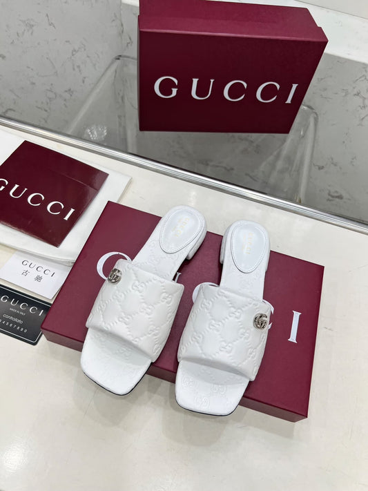 GG CASUAL SLIPPERS IN WHITE CALFSKIN LOGO EMBOSSING - 35