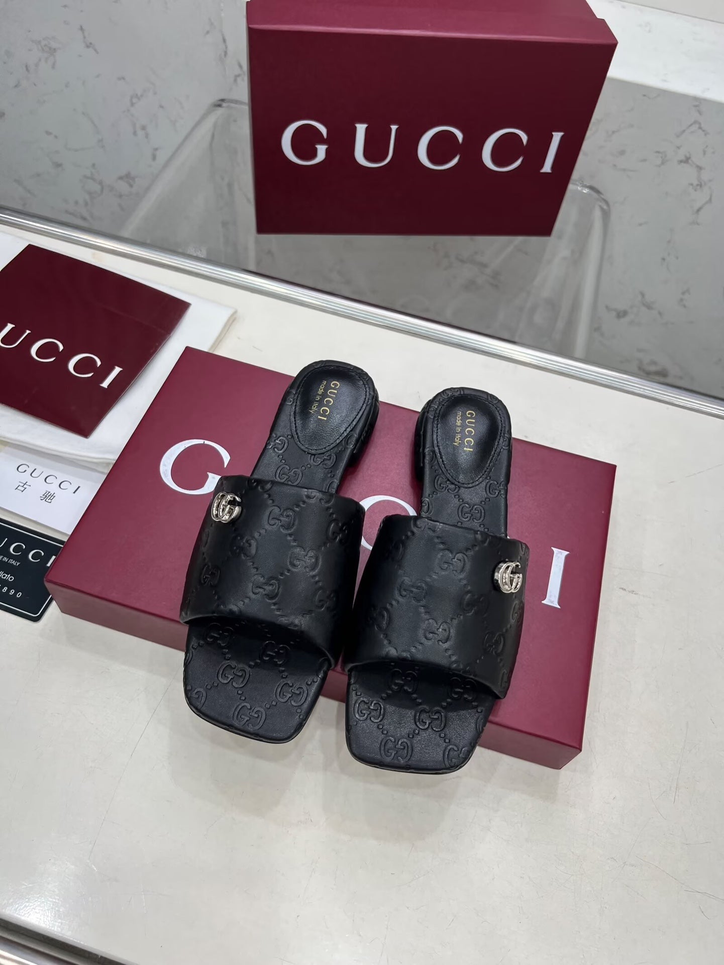 GG CASUAL SLIPPERS IN BLACK CALFSKIN LOGO EMBOSSING - 35
