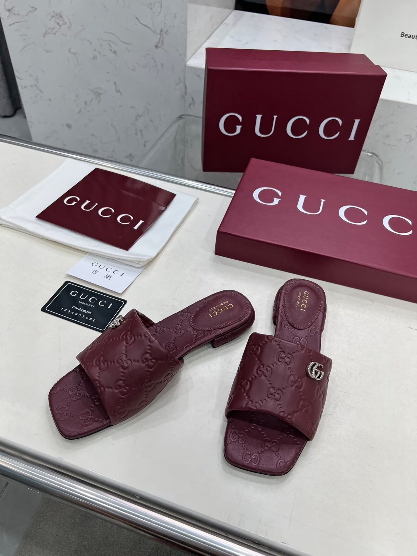 GG CASUAL SLIPPERS IN BURGUNDY RED CALFSKIN LOGO EMBOSSING - 35