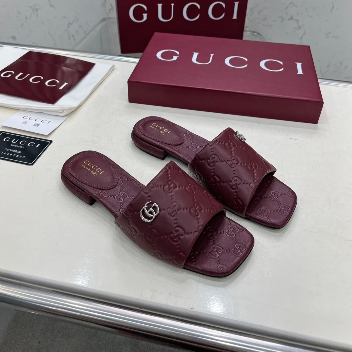 GG CASUAL SLIPPERS IN BURGUNDY RED CALFSKIN LOGO EMBOSSING - 35