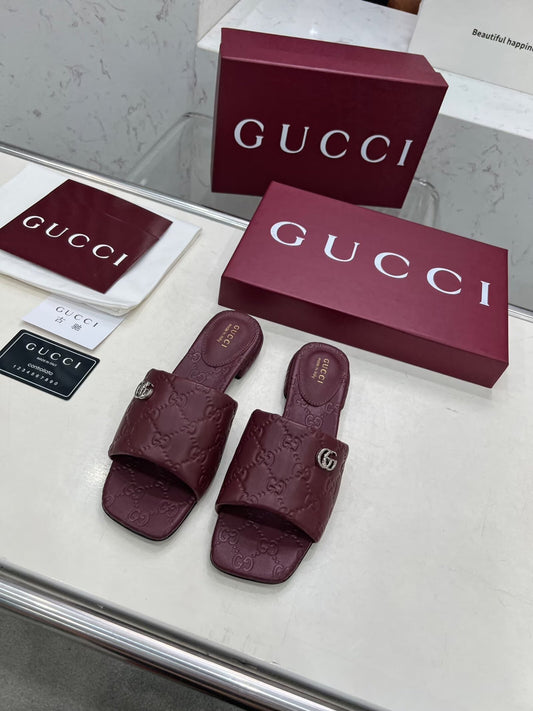GG CASUAL SLIPPERS IN BURGUNDY RED CALFSKIN LOGO EMBOSSING - 35