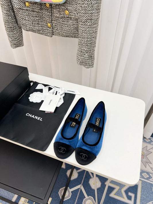 CC MARY JANE FLAT IN COBALT BLUE AND BLACK VELVET - 35