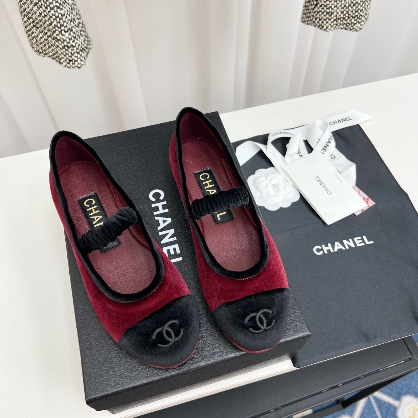 CC MARY JANE FLAT IN RED AND BLACK VELVET - 35