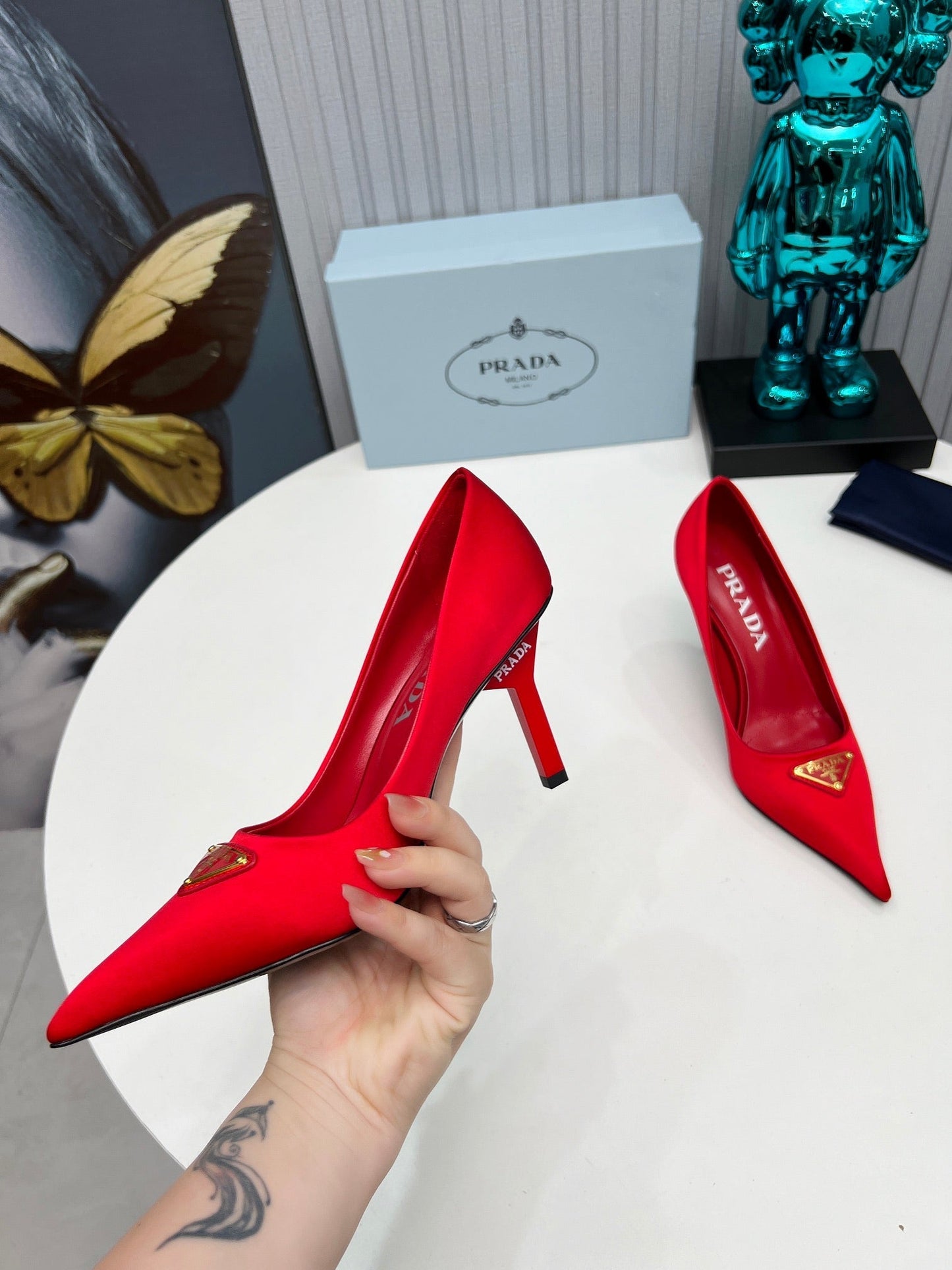 HIGH-HEEL PUMPS IN RED SATIN - 34