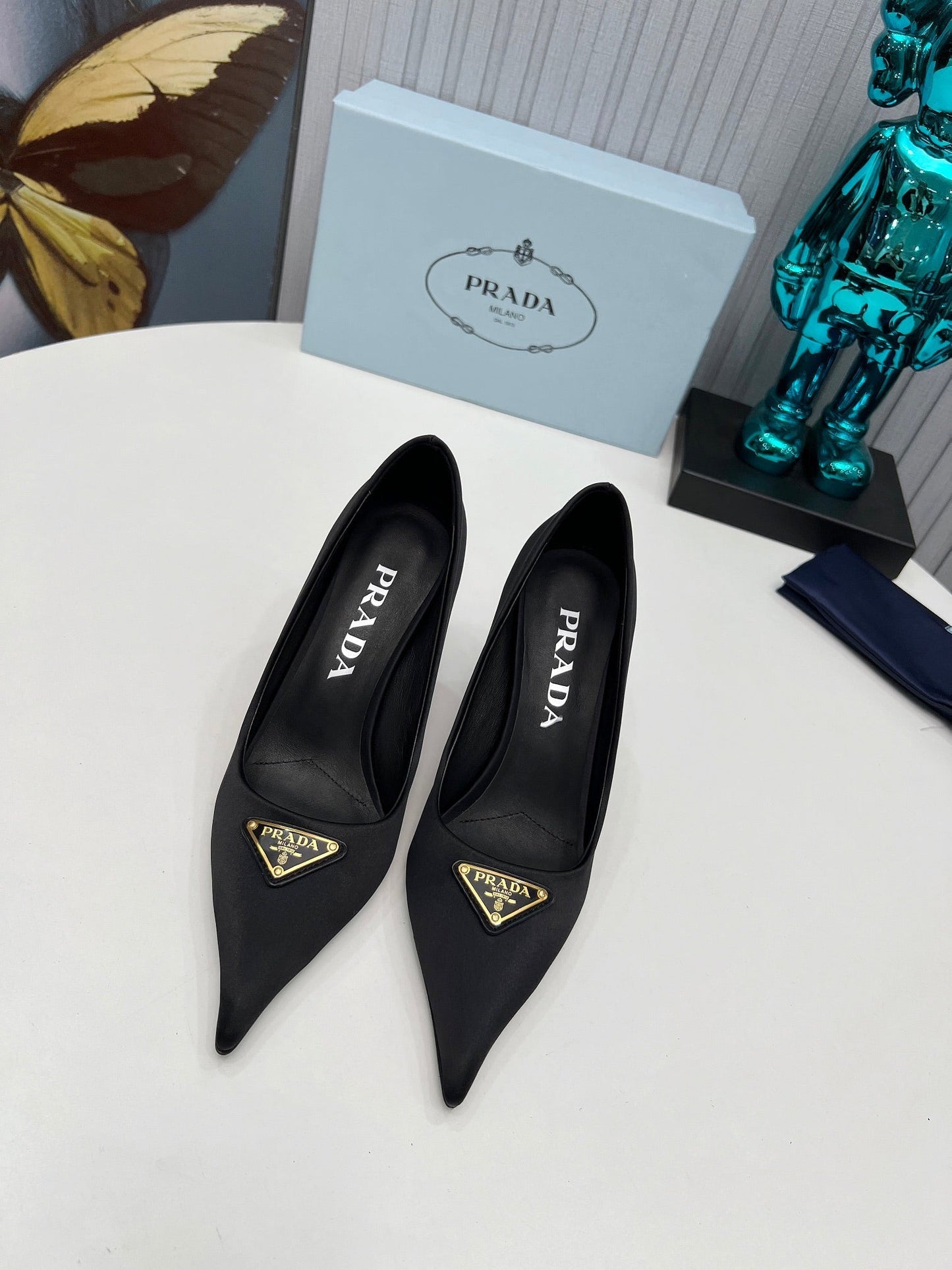 HIGH-HEEL PUMPS IN BLACK SATIN - 34