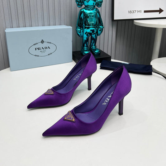 PRADA 26S ГОСТРОНОСІ ТУФЛІ-ЧОВНИКИ НА ШПИЛЬЦІ 80 ММ З ТЕМНО-ФІОЛЕТОВОГО АТЛАСУ