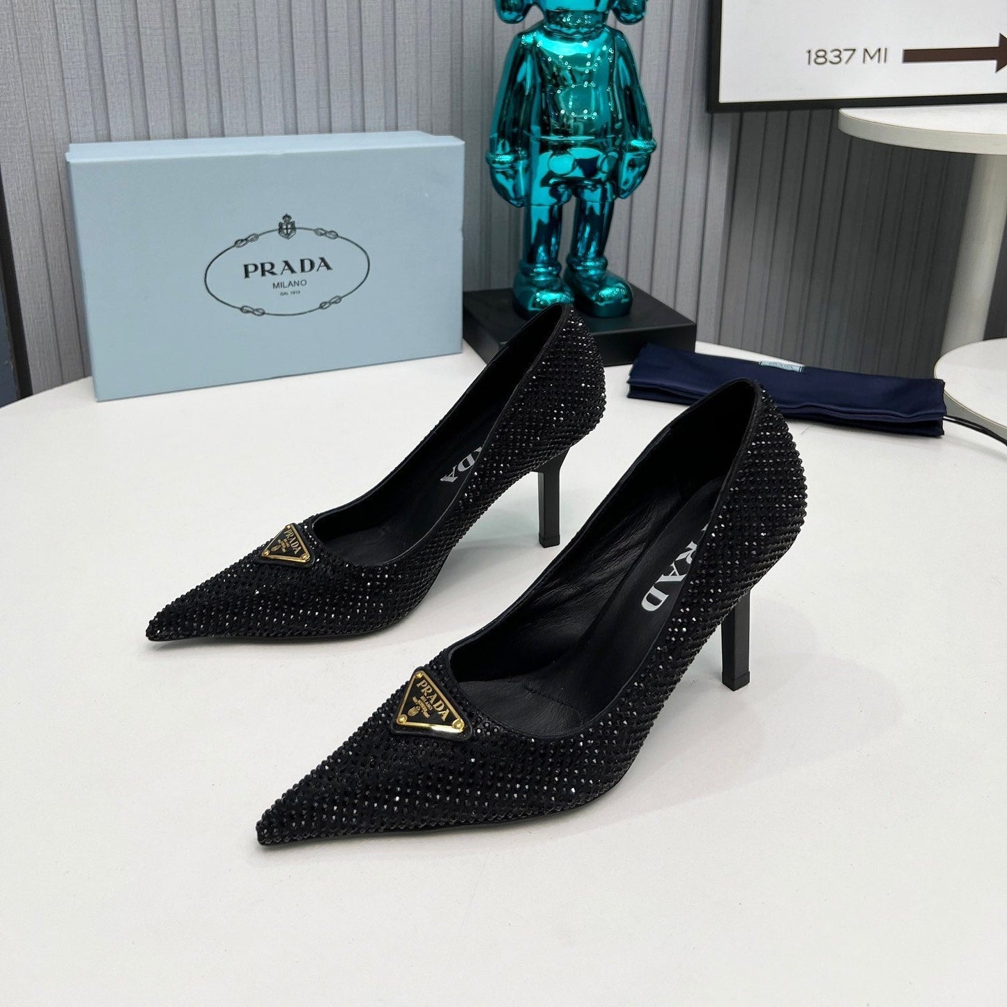 PRADA 26S ТУФЛІ-ЧОВНИКИ З ЗАГОСТРЕНИМ НОСОМ НА ШПИЛЬЦІ 80 ММ, ЧОРНІ, ПРИКРАШЕНІ КРИСТАЛАМИ