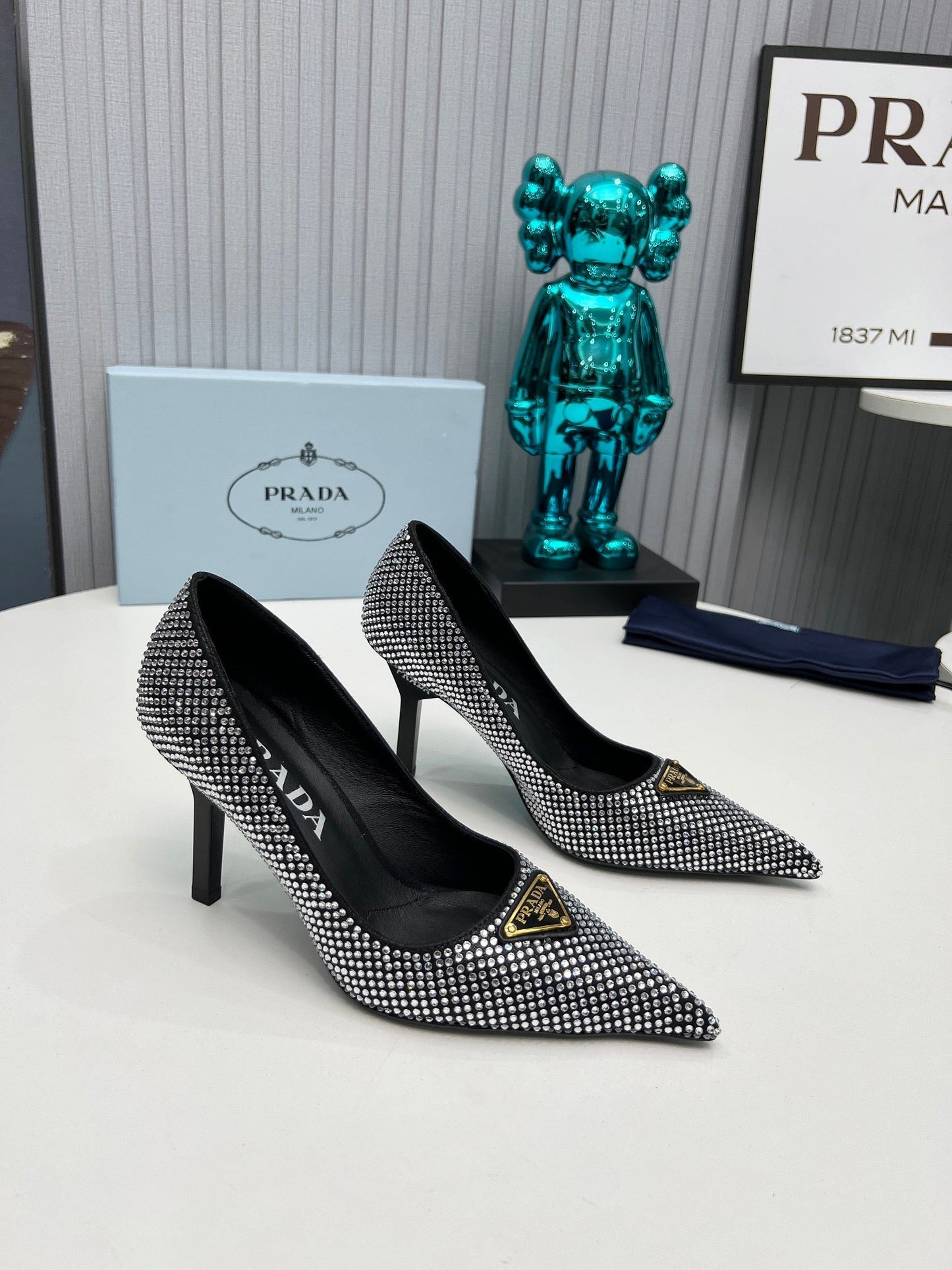 TRIANGLE LOGO HIGH-HEEL PUMPS IN BLACK SATIN WITH WHITE CRYSTALS - 34