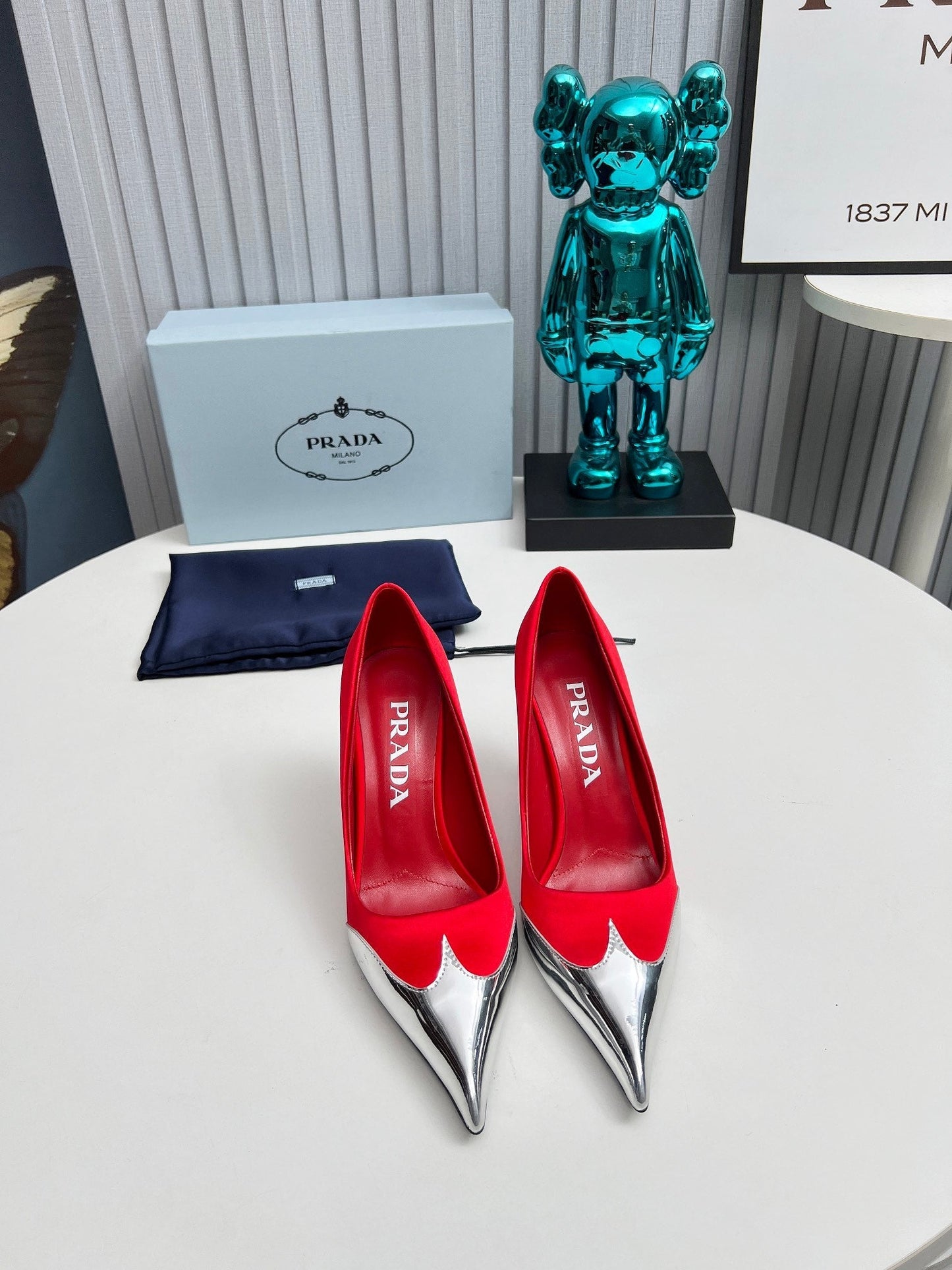 HIGH POINTED-TOE PUMPS IN RED MIX SILVER SATIN - 35