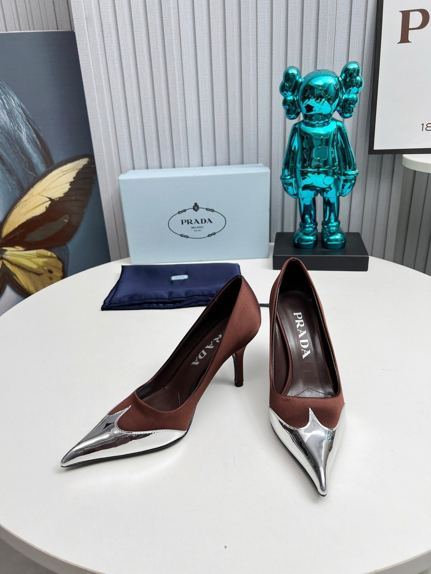 HIGH POINTED-TOE PUMPS IN CHOCOLATE MIX SILVER SATIN - 35