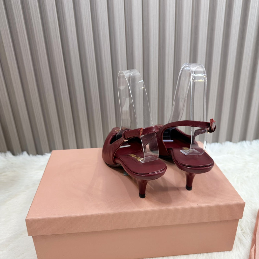 POINTED-TOE SLINGBACK IN WINE RED LAMBSKIN - 34