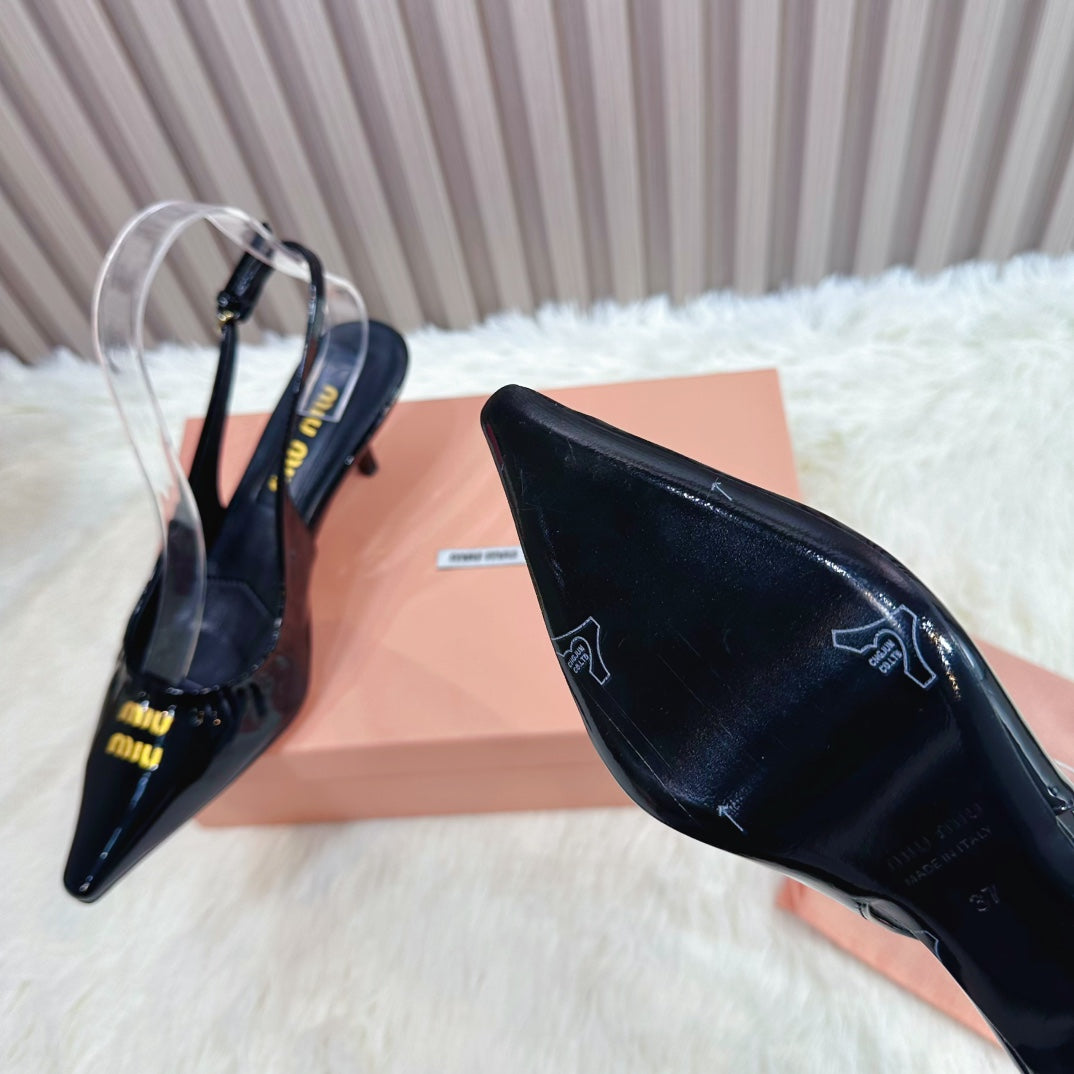 POINTED-TOE SLINGBACK IN BLACK GLOSSY CALFSKIN - 34