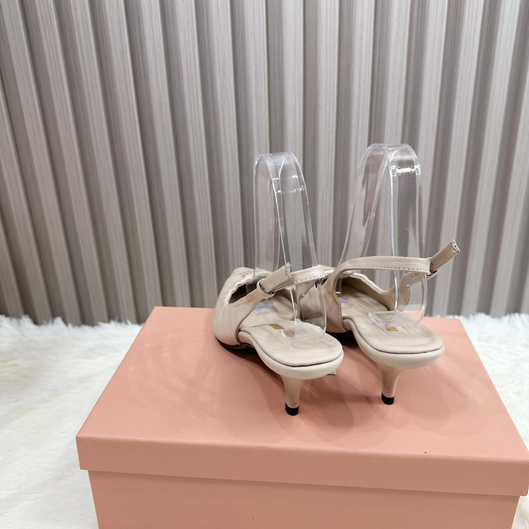 POINTED-TOE SLINGBACK IN BEIGE LAMBSKIN - 34