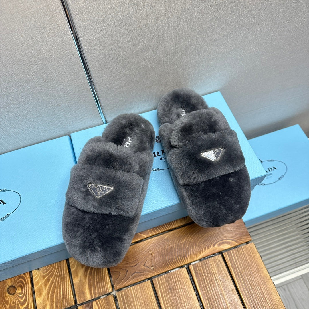 FLAT MULES IN GRAY RABBIT FUR - 35