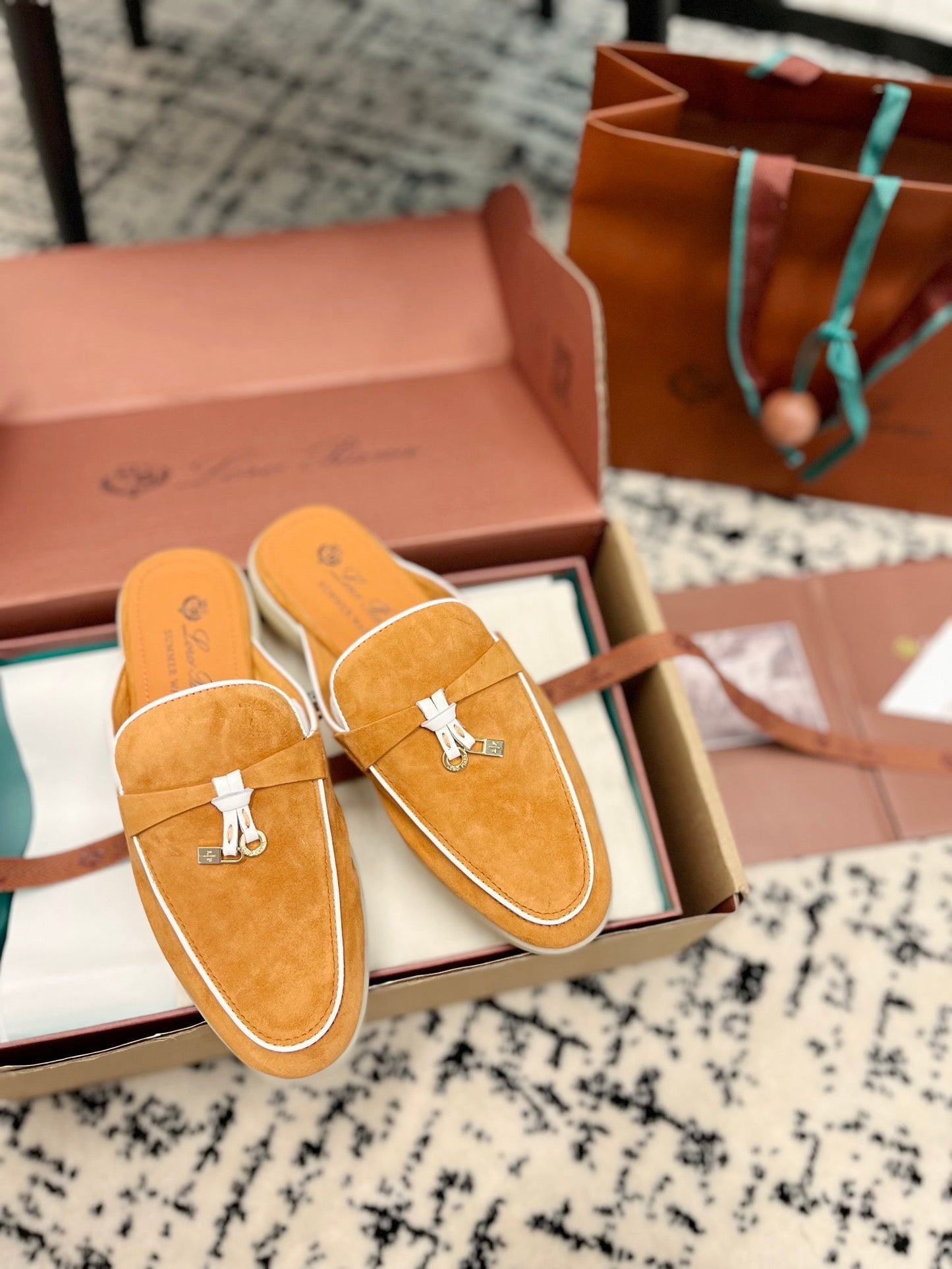 Loro Piana Salmon White Suede Charms Walk Flat Mules - 35