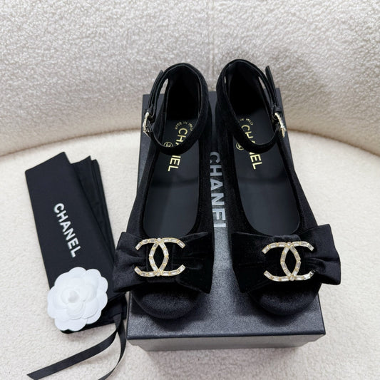 MARY JANE SHOES IN BLACK VELVET - 35