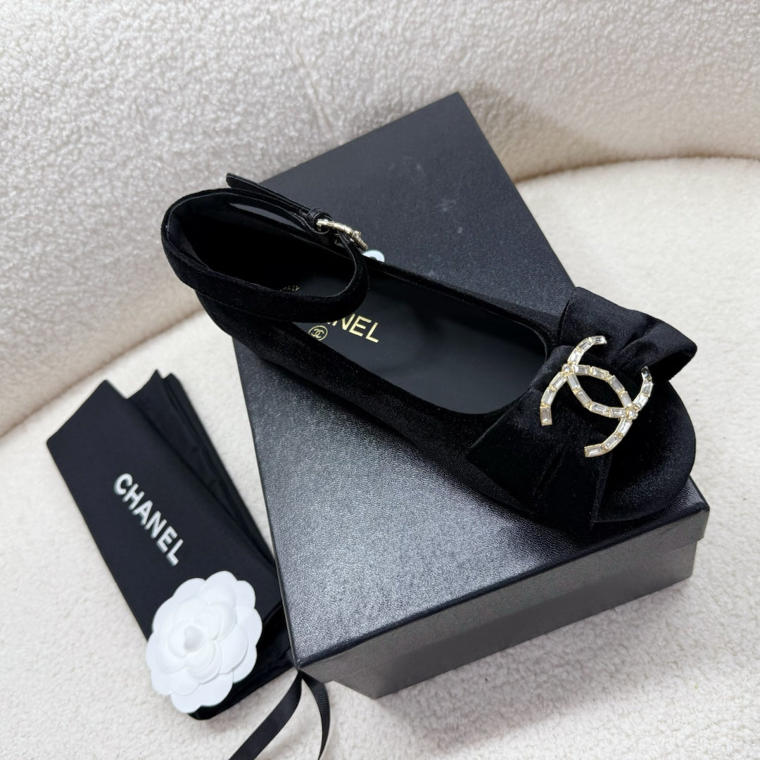 MARY JANE SHOES IN BLACK VELVET - 35