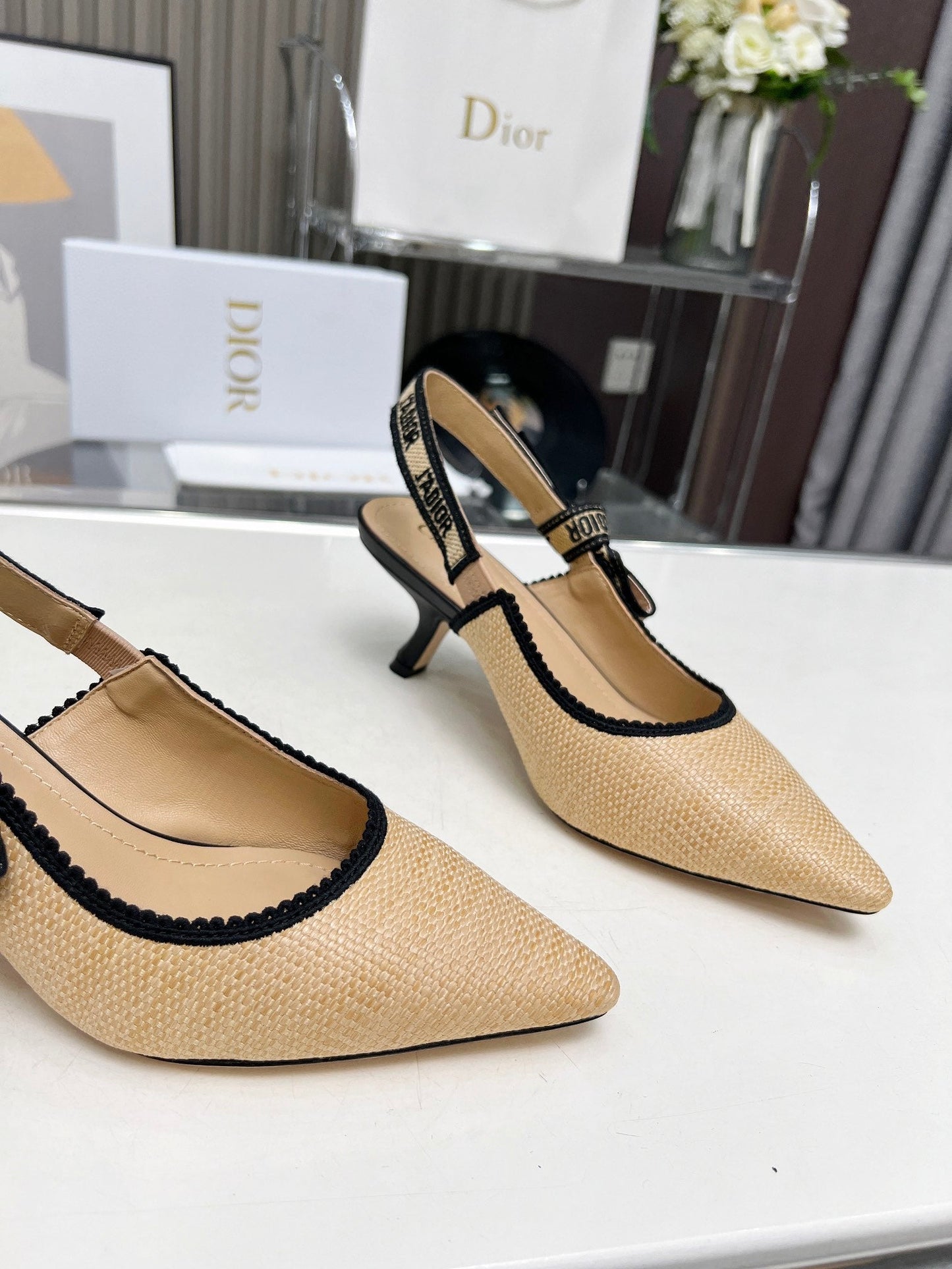 J'ADIOR SLINGBACK PUMP NATURAL RAFFIA AND BLACK EMBROIDERED COTTON 65 MM - 34