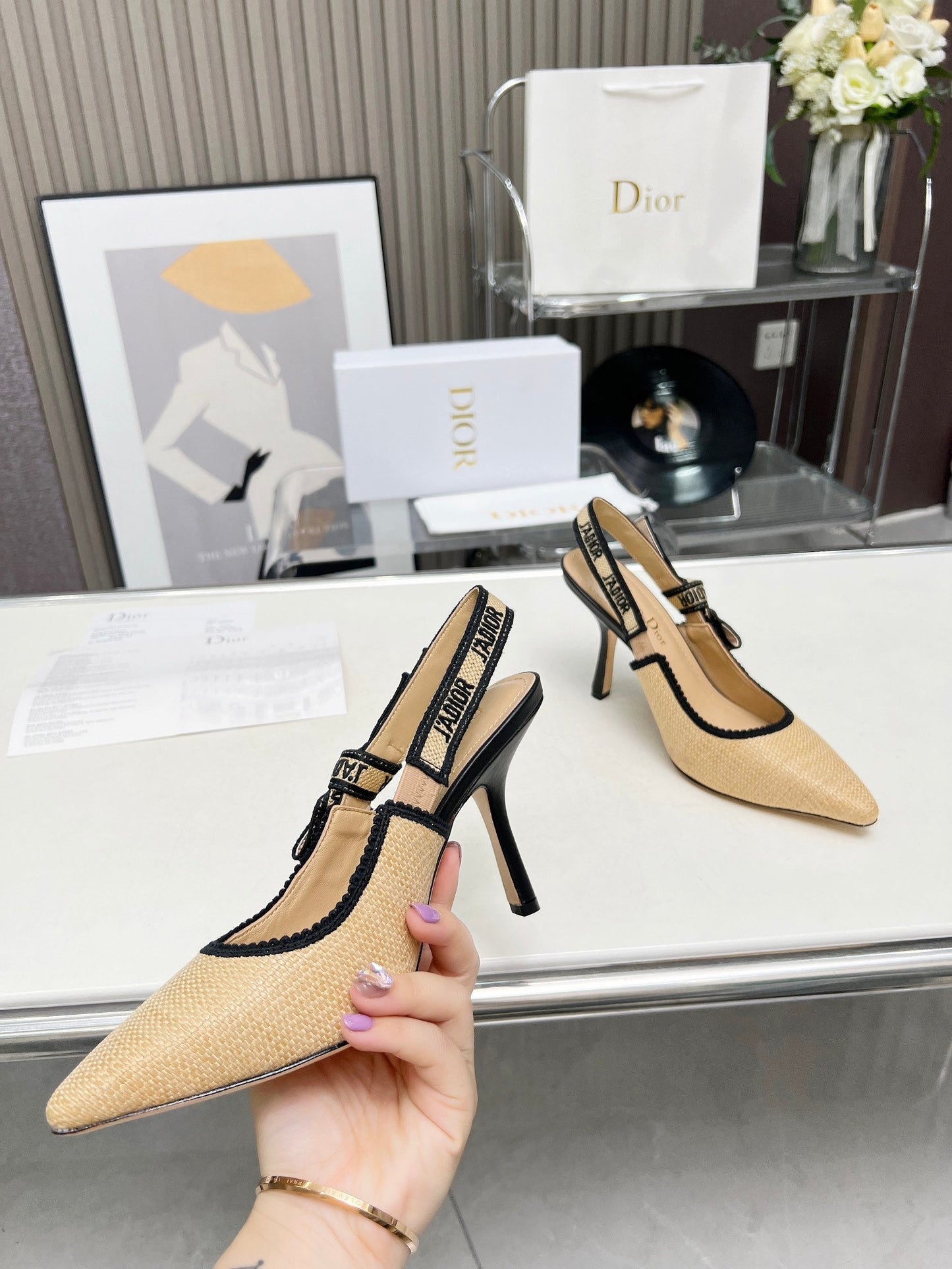 J'ADIOR SLINGBACK PUMP NATURAL RAFFIA AND BLACK EMBROIDERED COTTON 10 CM - 34