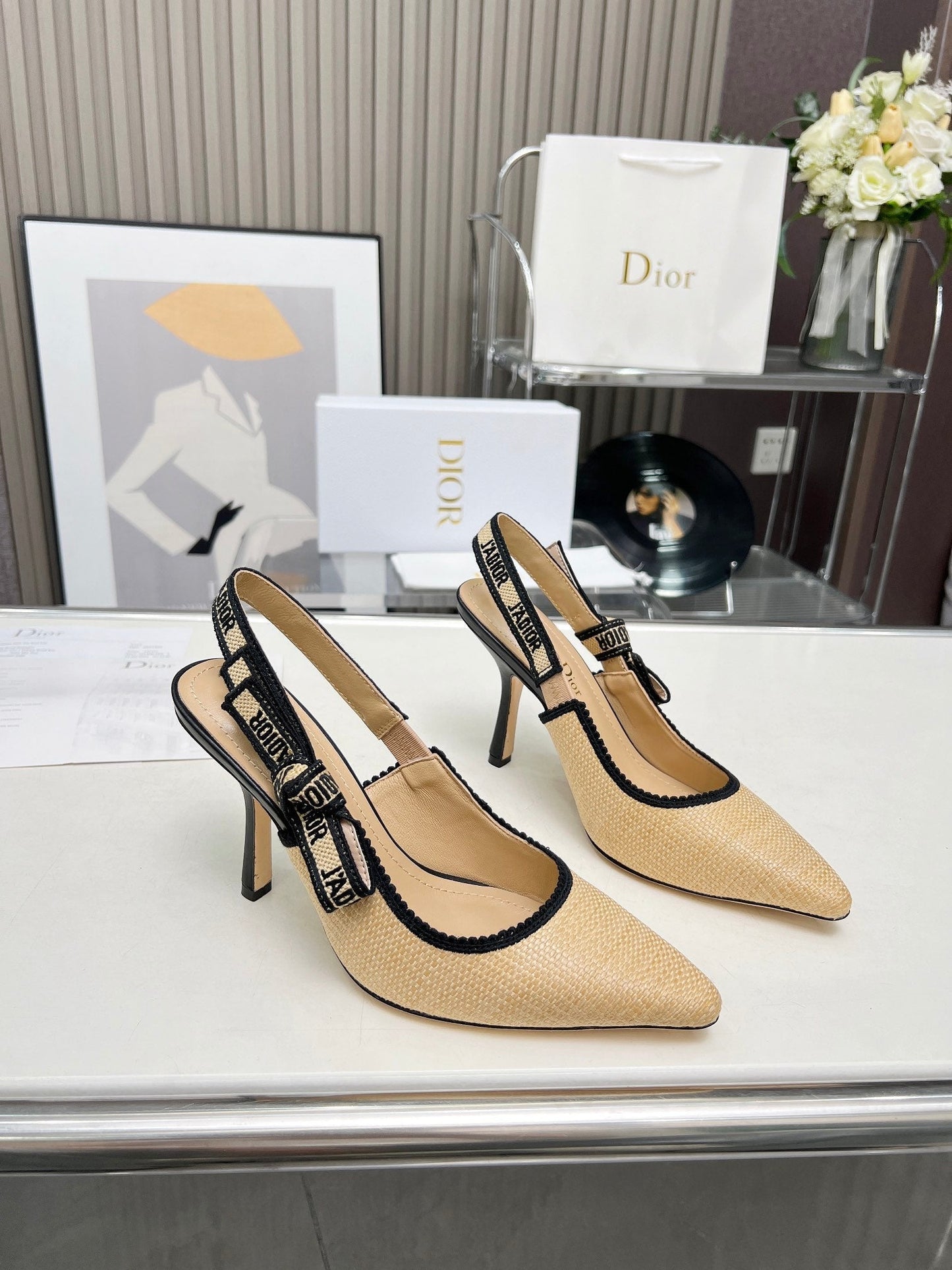 J'ADIOR SLINGBACK PUMP NATURAL RAFFIA AND BLACK EMBROIDERED COTTON 10 CM - 34