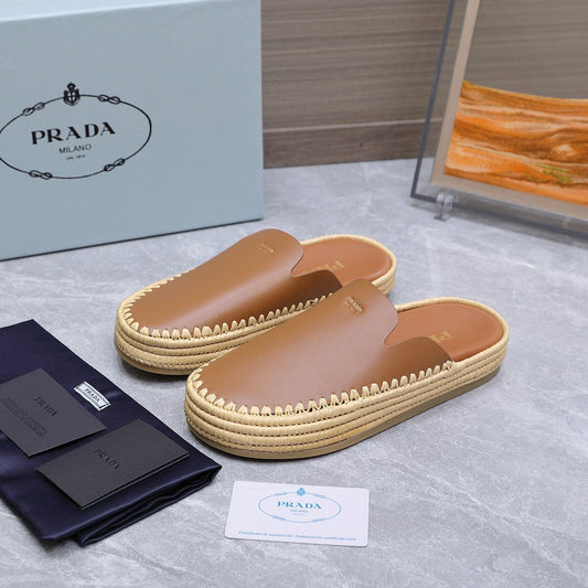 МЮЛІ-ЕСПАДРИЛЬЇ PRADA 26S З КОРИЧНЕВОЇ ТЕЛЯЧОЇ ШКІРИ